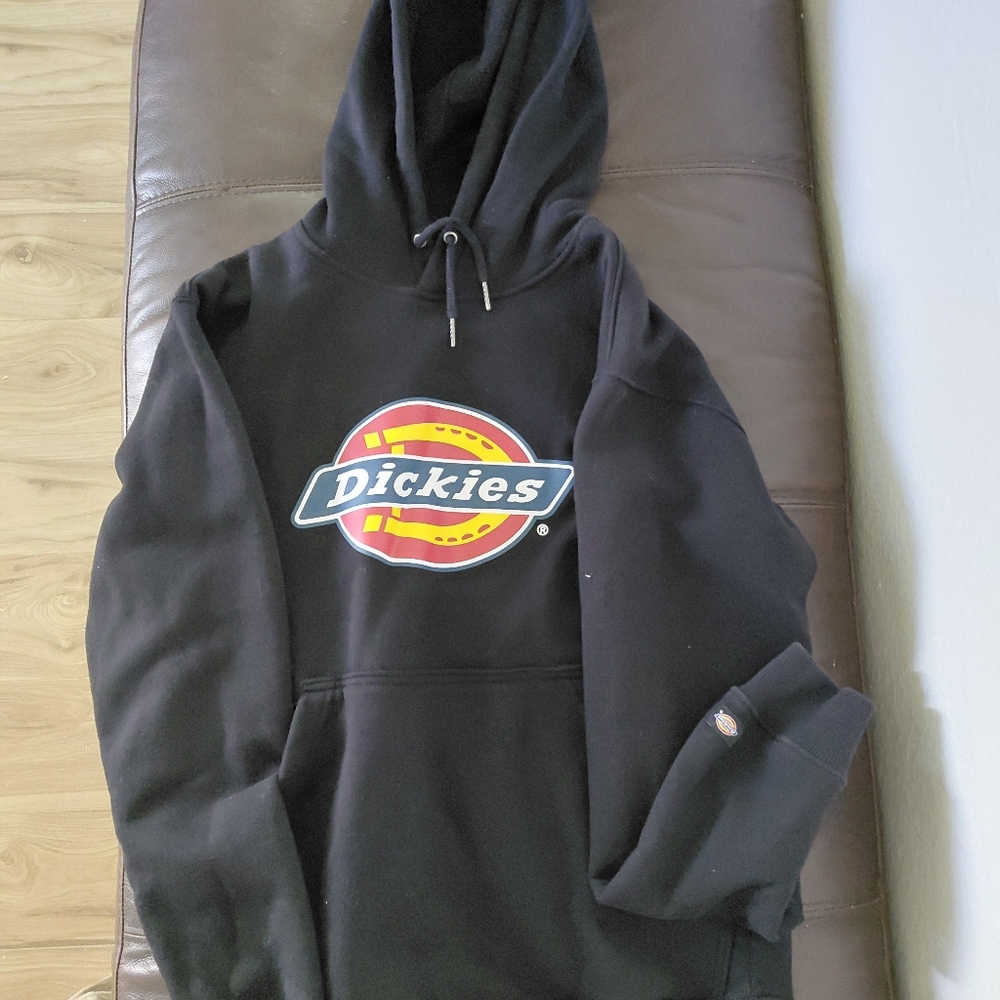 Dickies Black Pullover with Iconic Logo